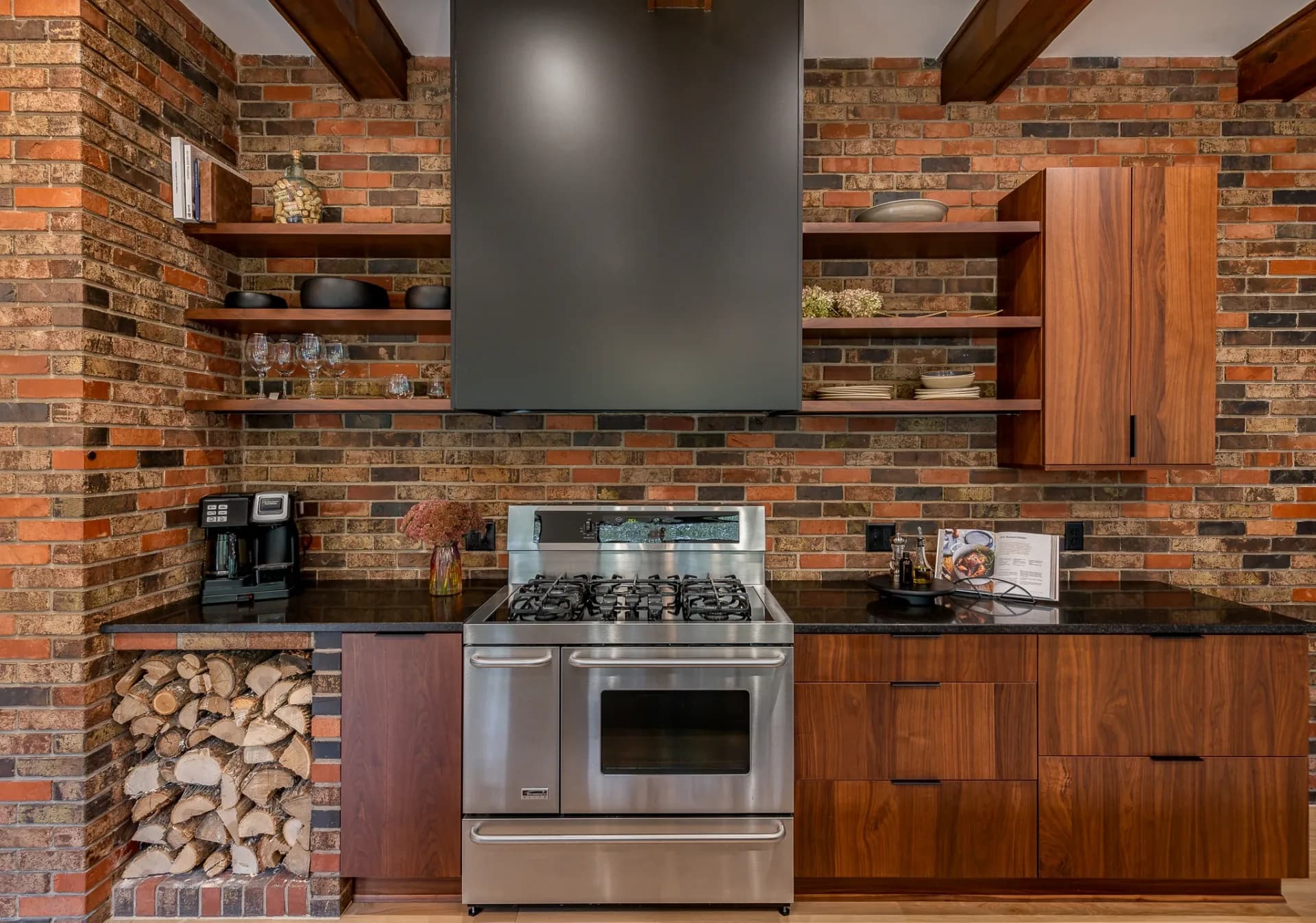 Previous kitchen before remodel
