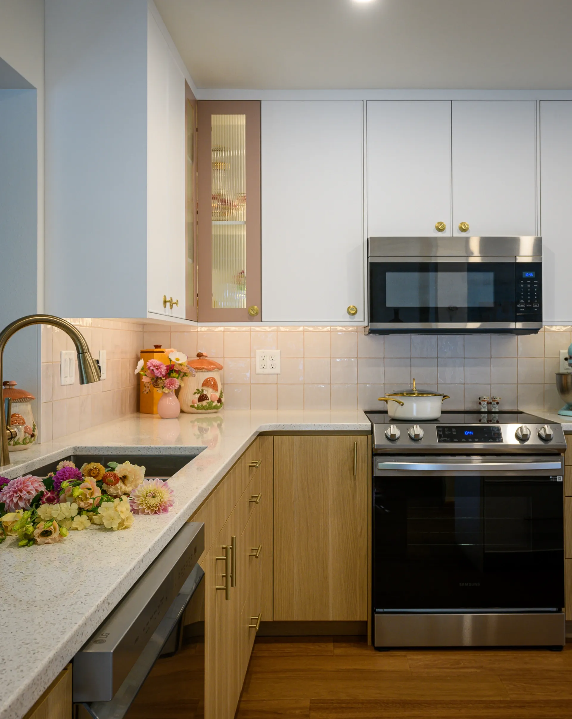 Previous kitchen before remodel