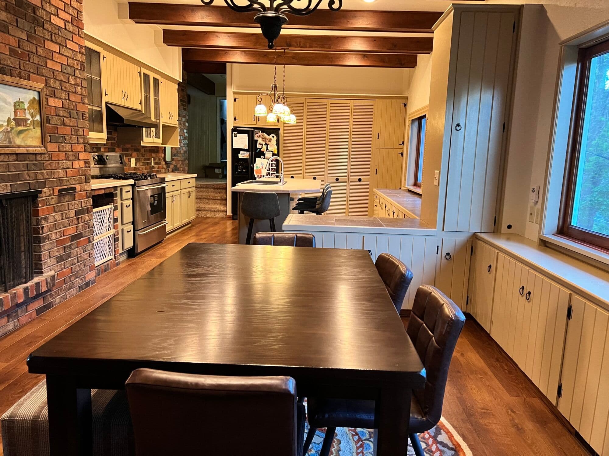 Previous kitchen before remodel