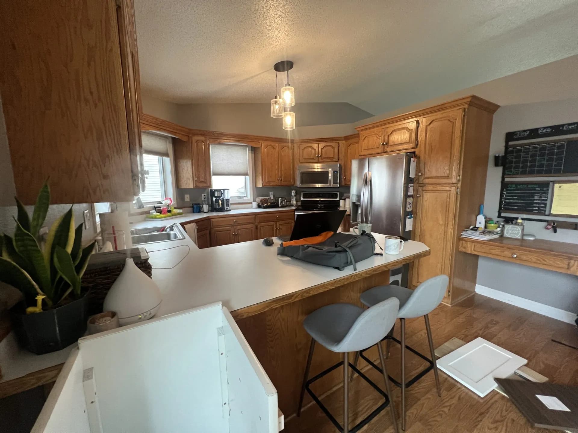 Previous kitchen before remodel